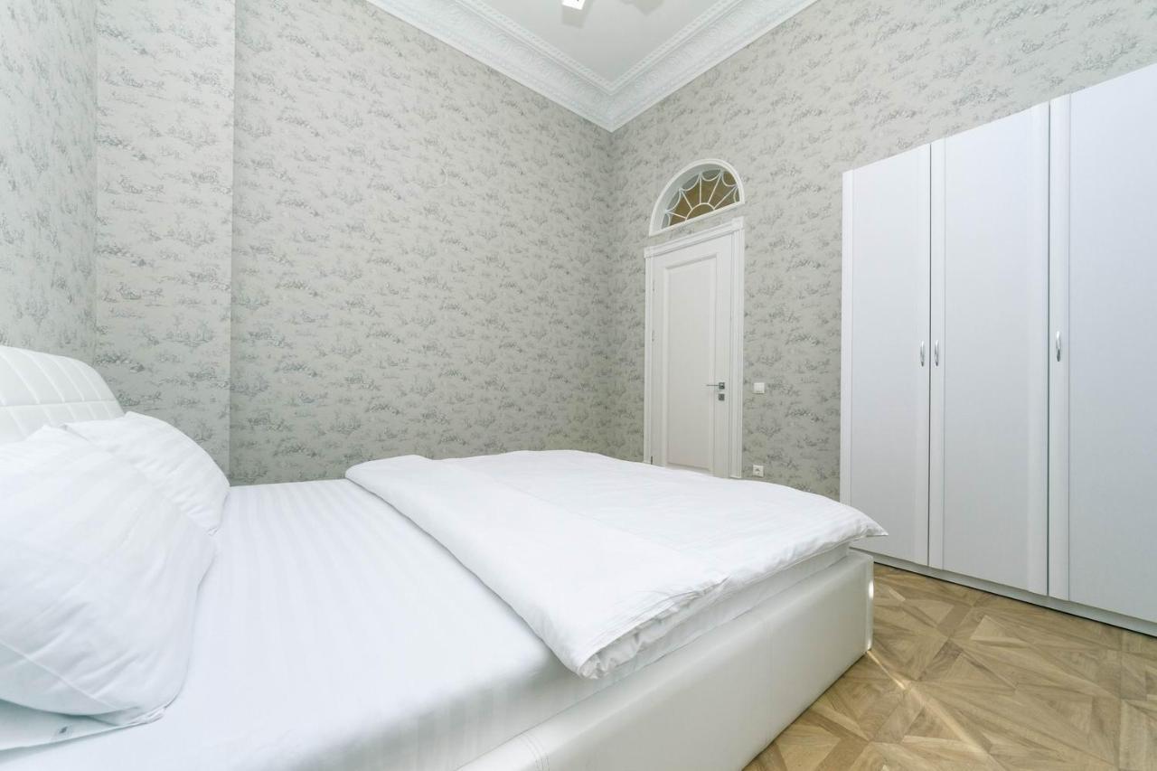 Luxury Beatiful Apartment On Pyshkinska Street Киев Экстерьер фото