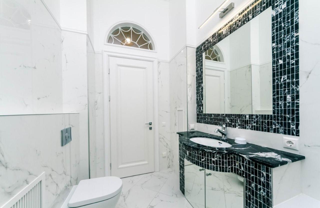 Luxury Beatiful Apartment On Pyshkinska Street Киев Экстерьер фото