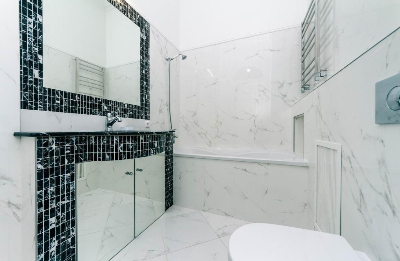Luxury Beatiful Apartment On Pyshkinska Street Киев Экстерьер фото