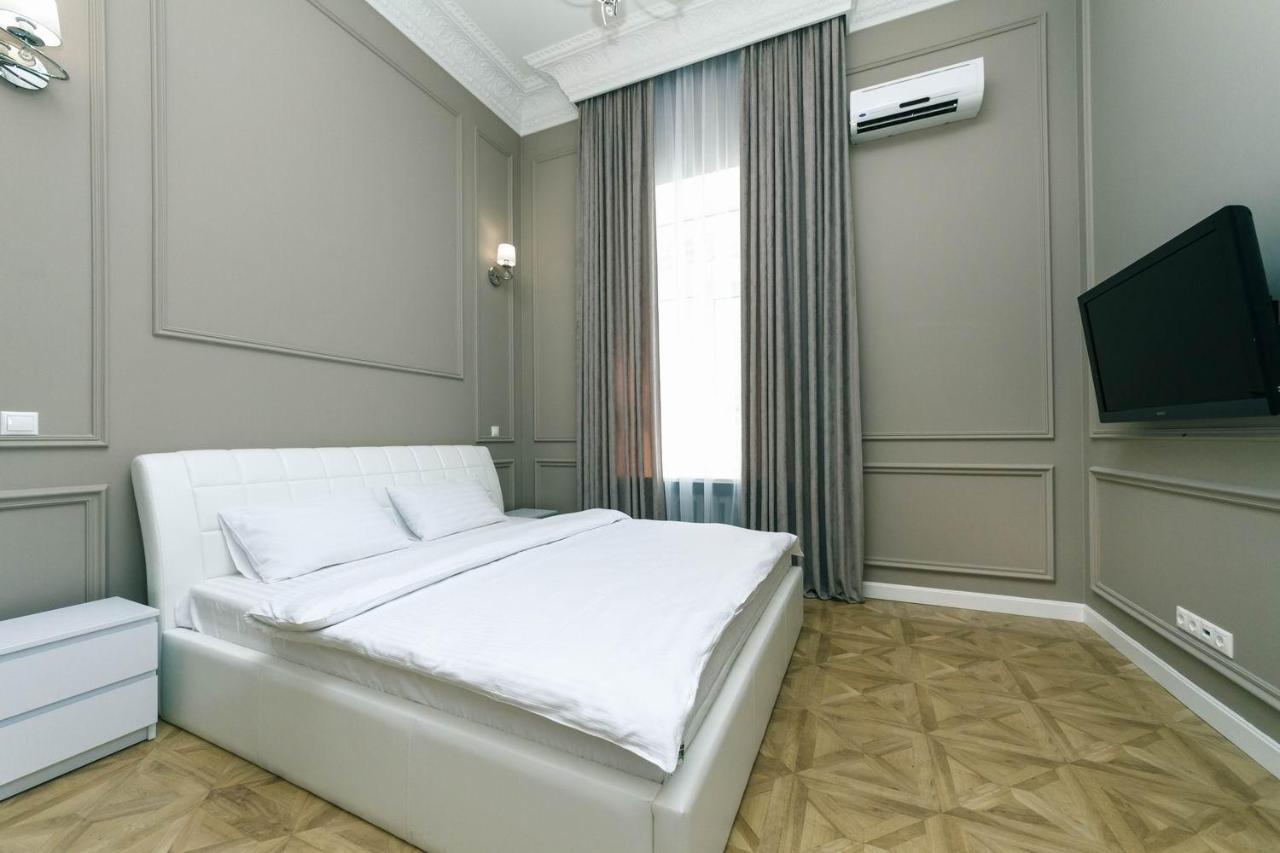 Luxury Beatiful Apartment On Pyshkinska Street Киев Экстерьер фото